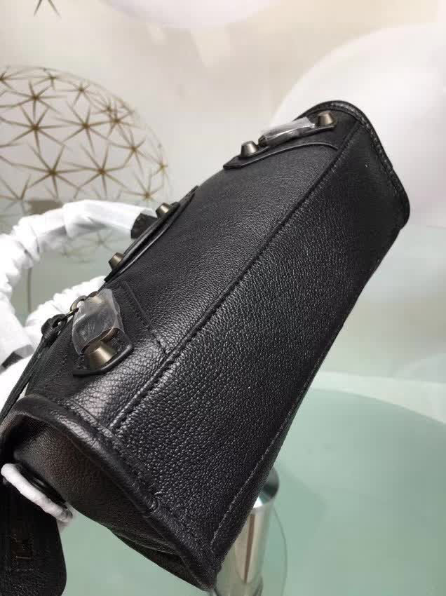 BALENCIAG巴黎世家 原單品質 經典代表作機車包 山羊皮黑錠款 可手提單肩斜跨  BL1042